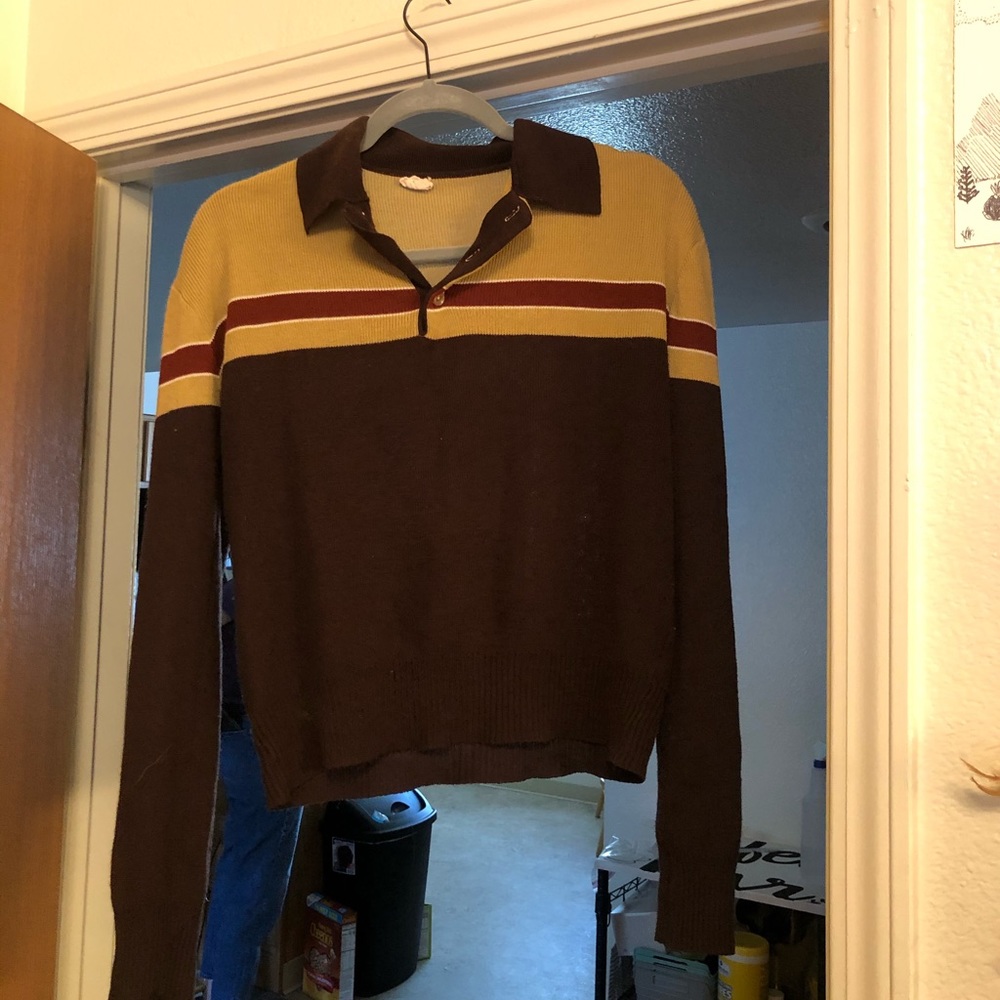 **SOLD******Women’s long sleeve top **VINTAGE**